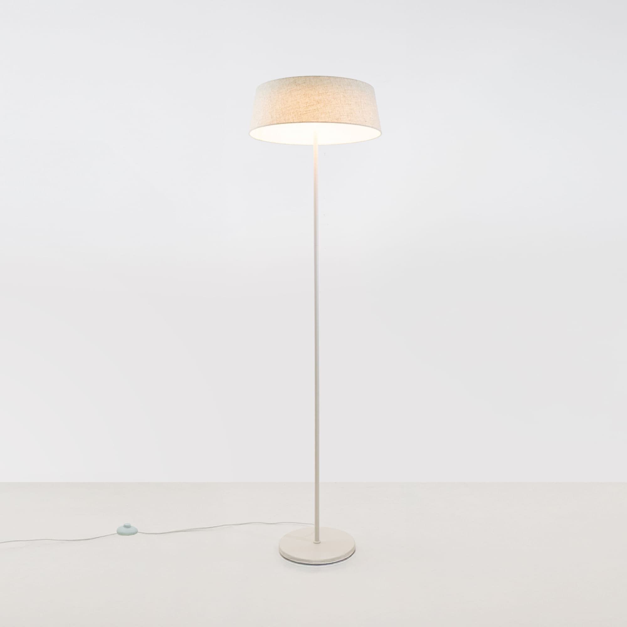 COLUNA FLIP BRANCO 1xLED 18W — imagem 1 do catálogo Bella