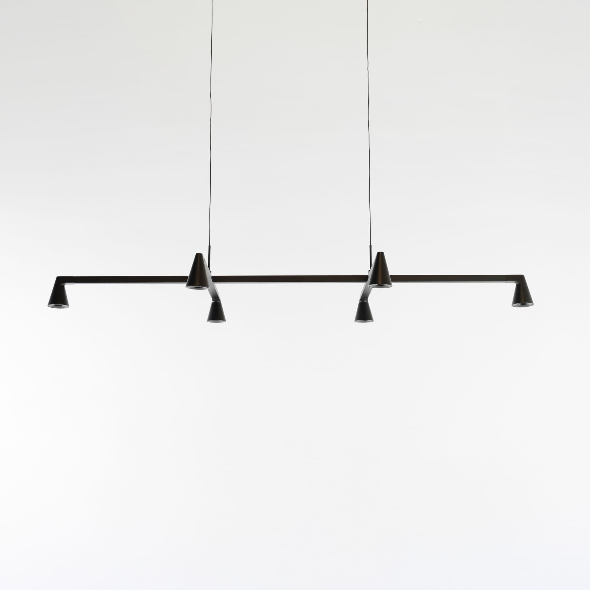 PENDENTE EKI PRETO L58CM C110CM A14CM 6xLED 6W 2700K — imagem 1 do catálogo Bella